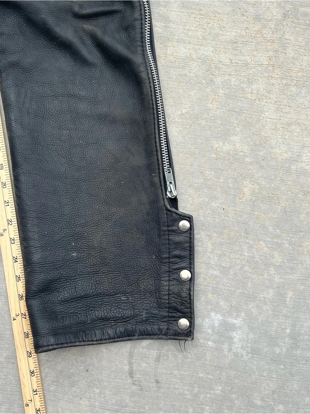 Vintage California Creations Leathers Men’s Leather Chaps- XL-Preowned